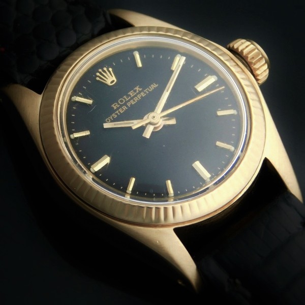 R O L E X 18K Solid Gold “OYSTER PERPETUAL” Ladies -Orignal Black