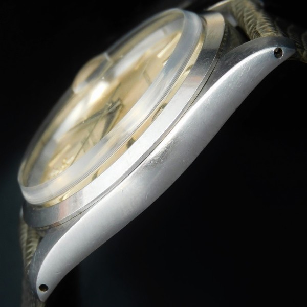 TUDOR OYSTERDATE “BIG ROSE EMBLEM” SHOCK-RESISTING Hand-winding